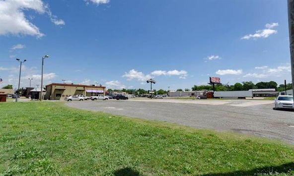 217 S 32nd St, Muskogee, OK 74401
